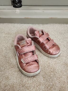 Puma Girls Glitter Pink Velcro Sneakers Size 8
